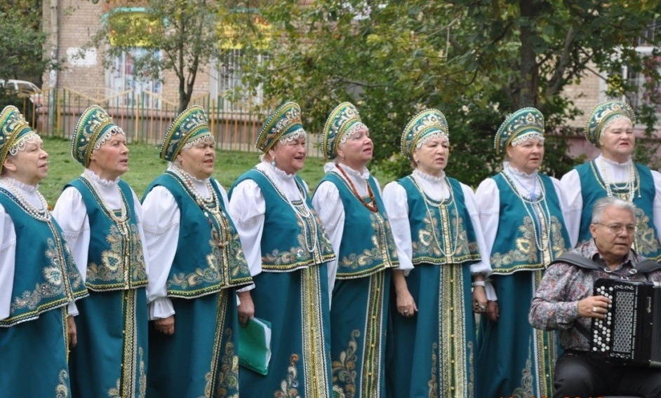 Ансамбль «Родные напевы» усилено готовится к концерту